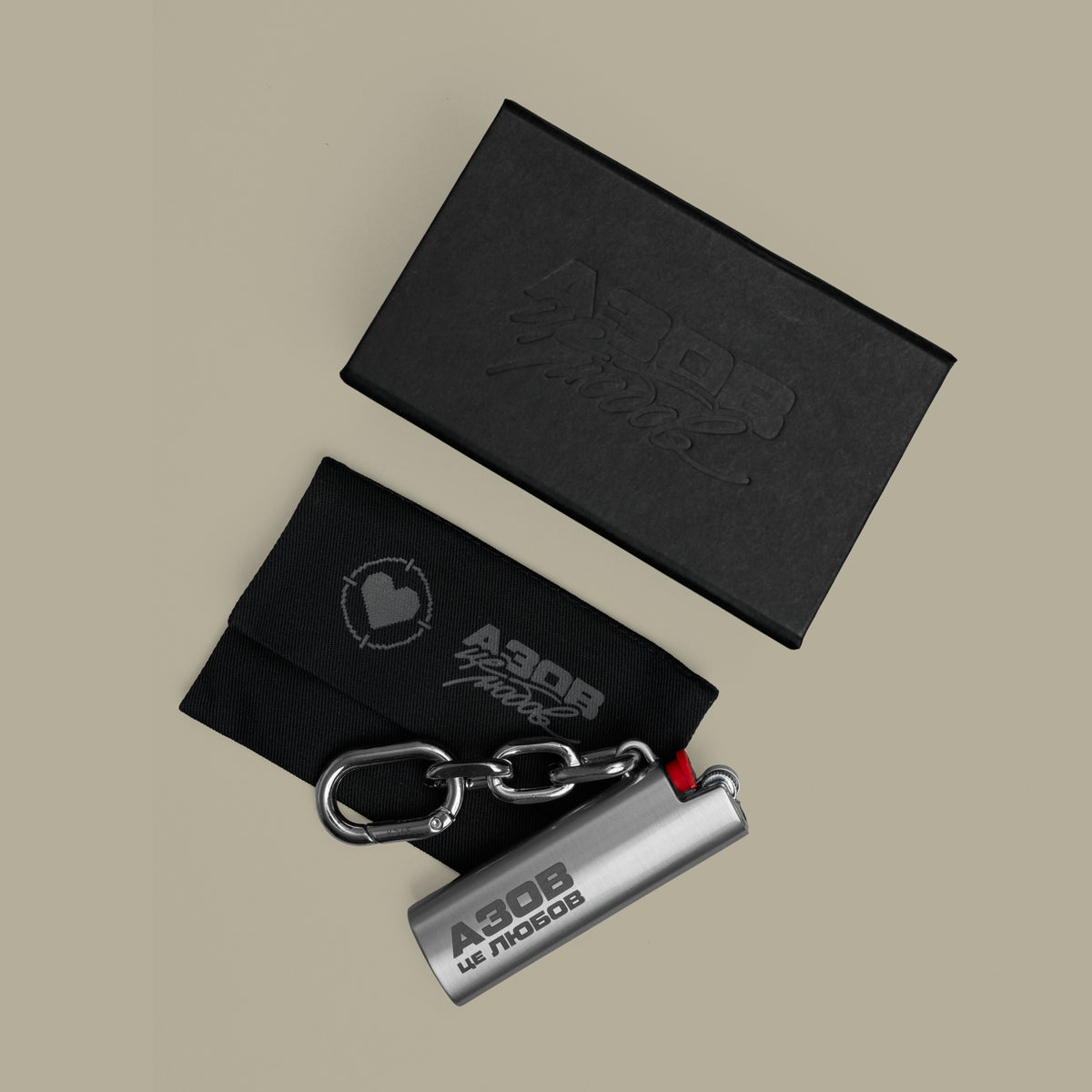 Lighter case with carabiner